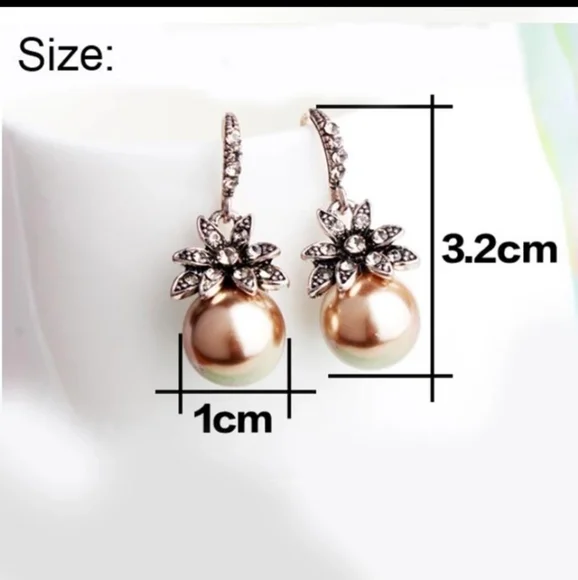 Gorgeous Vintage Champagne Pearl Earrings - Picture 10 of 11